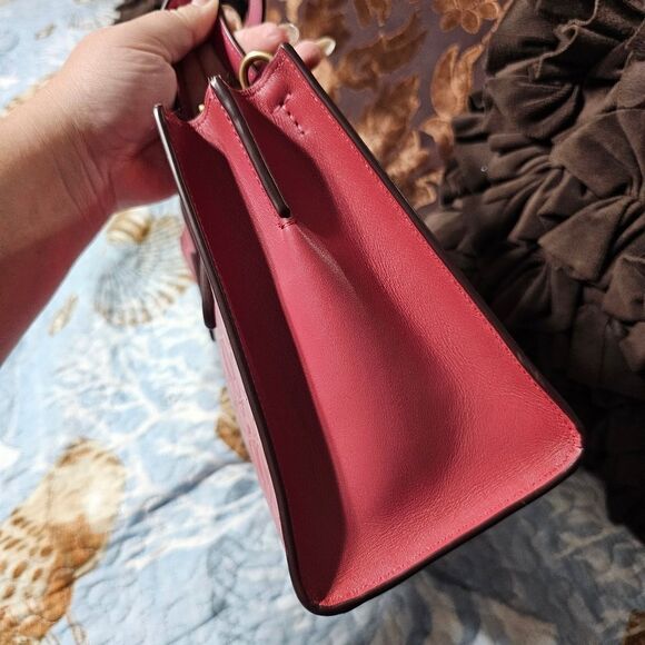 Coach Charlie Carryall 28 Stachel in Pink Signature Leather with Crossbody Strap - Picture 4 of 8